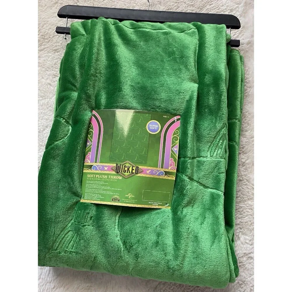 WICKED Elphaba Hats On It Embossed Emerald Green Soft Throw Blanket 50 X 70” NEW
